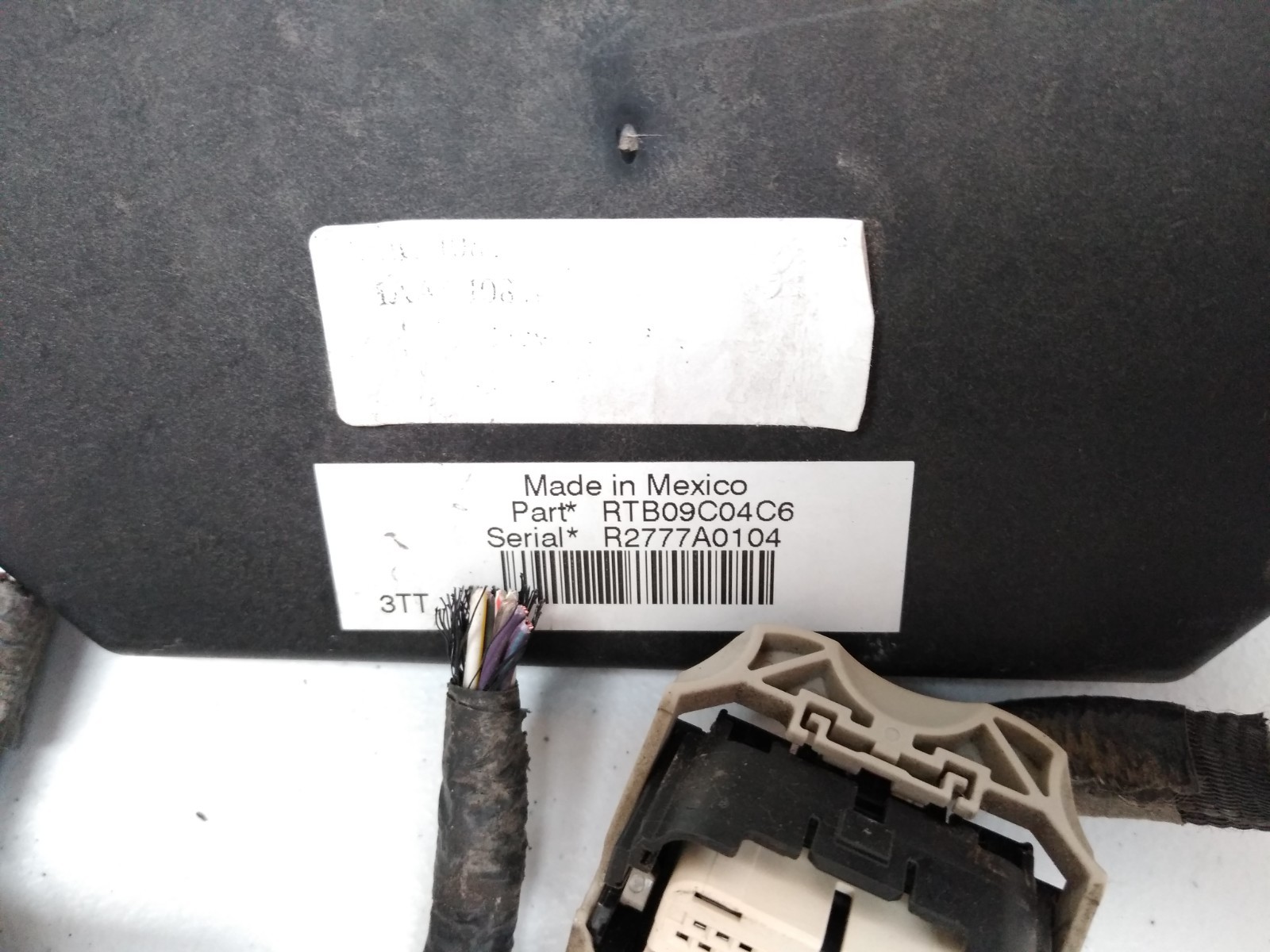 56049720AR Chrysler 2008 2009 Town & Country Fuse Box Engine Bay TIPM OEM J8