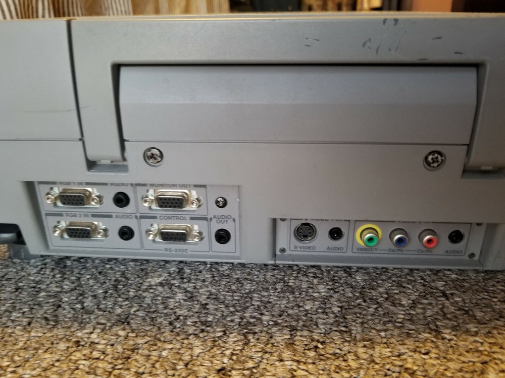 Toshiba G7 LCD Data Projector