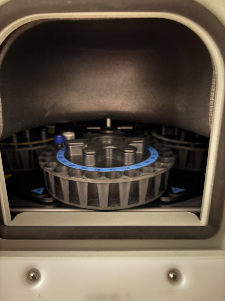 Waters HPLC System with e2695 Separations Module 2475 Fluorescence and 2998 PDA