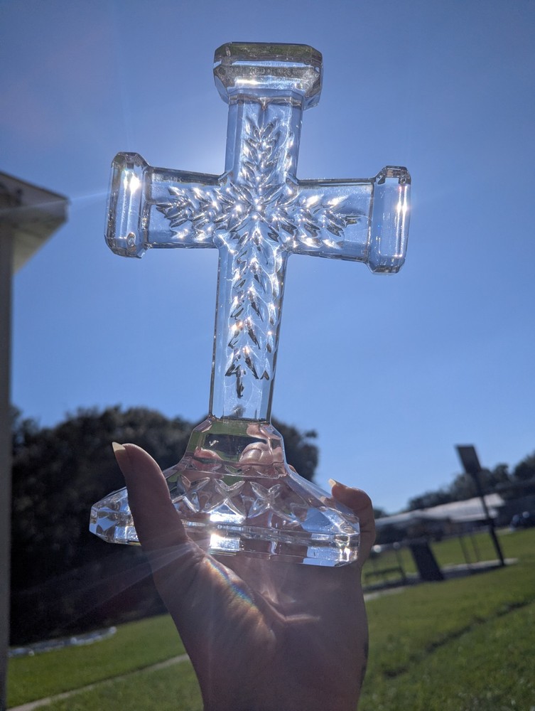 SOLID GLASS CROSS STANDS 10×6" HOME DECOR