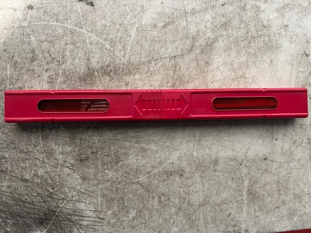 AUDI A4 A5 EMERGENCY WARNING TRIANGLE 8T0860251 I009