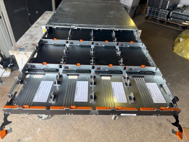 NetApp Class 6600 Model 0892 4U 60x 3.5" HDD Bay JBOD Expansion array