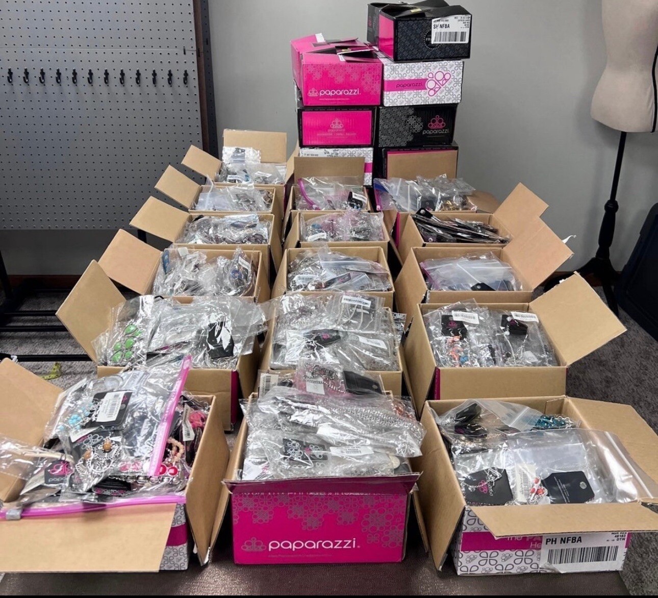 Papparazi Mixed Mystery Bags! 5 Paparazzi Jewelry sets/pieces Each Bag