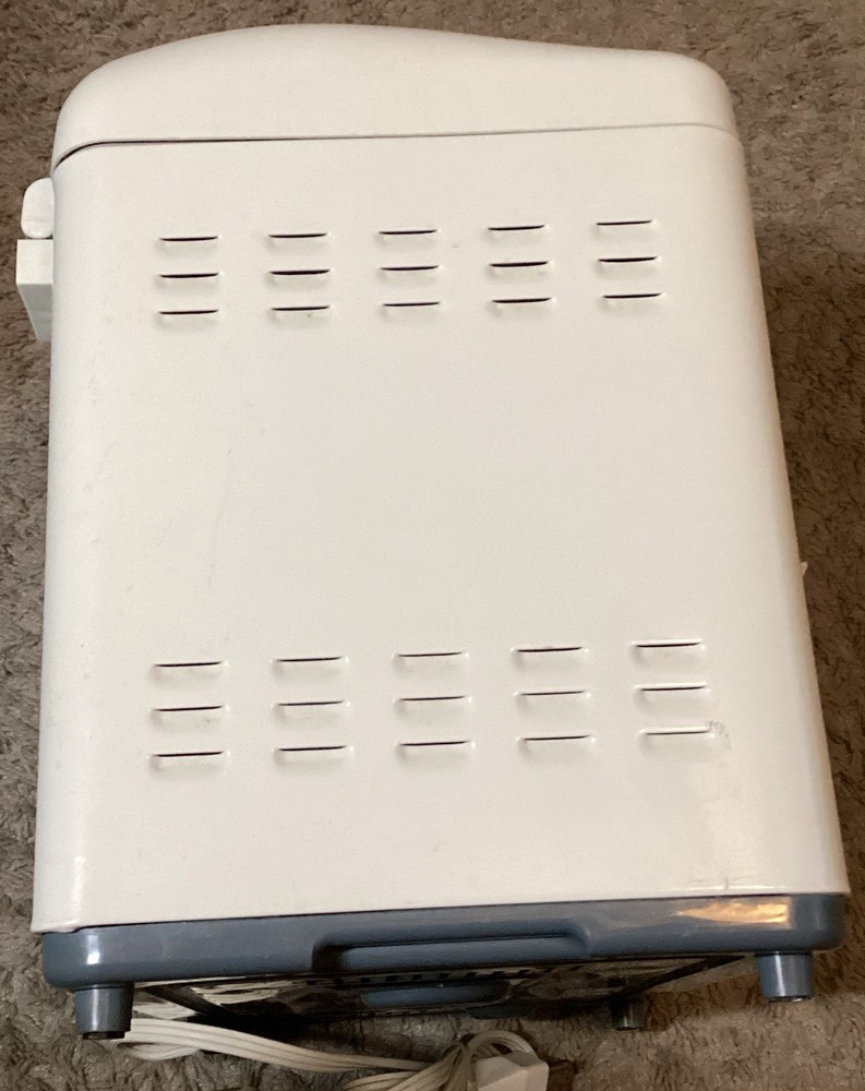 Breadmaker Sunbeam Expressbake Bread Machine 5833 TESTED Bread Pan & Paddle