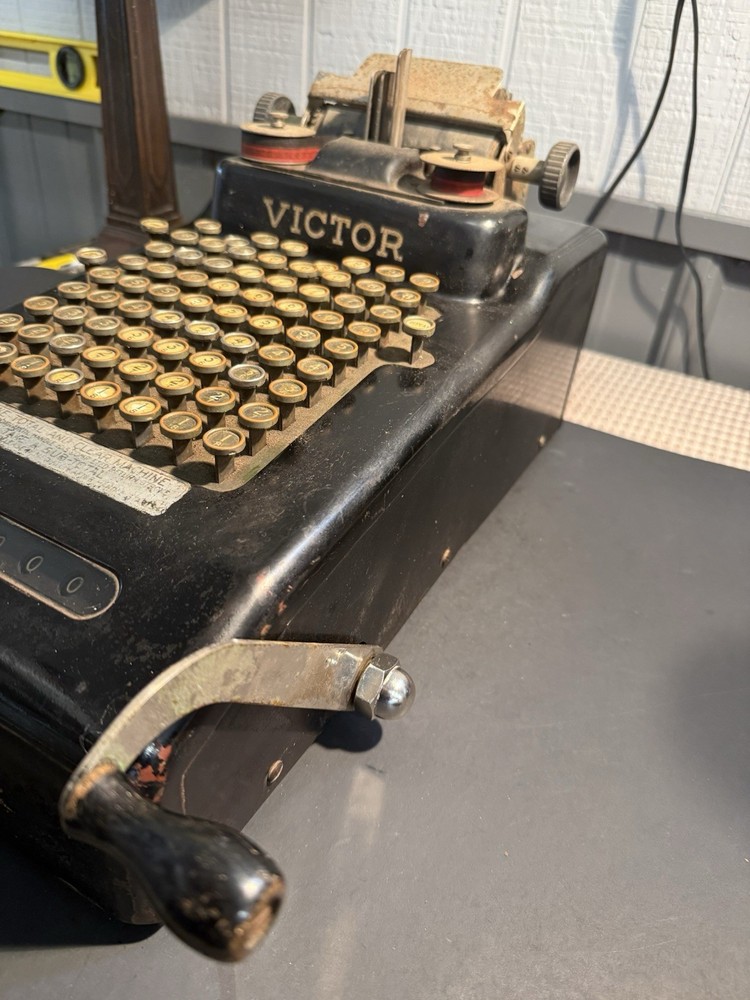 Antique Victor Adding Machine 1919-1920 Patent Crank Calculator Untested