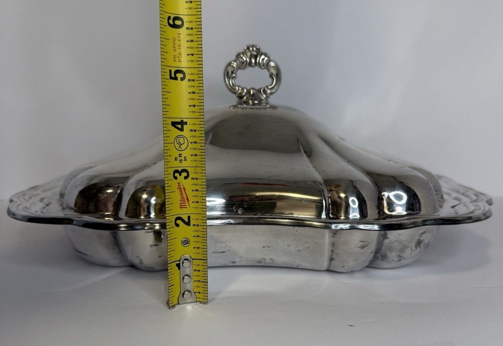 silver plated serving dish w/ lid curved edges and ornate handle Gorham Heritage