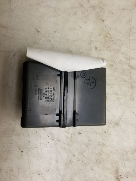 99-00 LEXUS GS300 MULTIPLEX NETWORK BODY CONTROL MODULE ECM ASSEMBLY