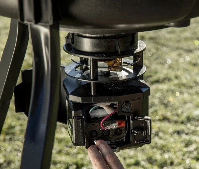Moultrie Pro Hunter III Deer Feeder Kit Quicklock Adapter Bluetooth Connect