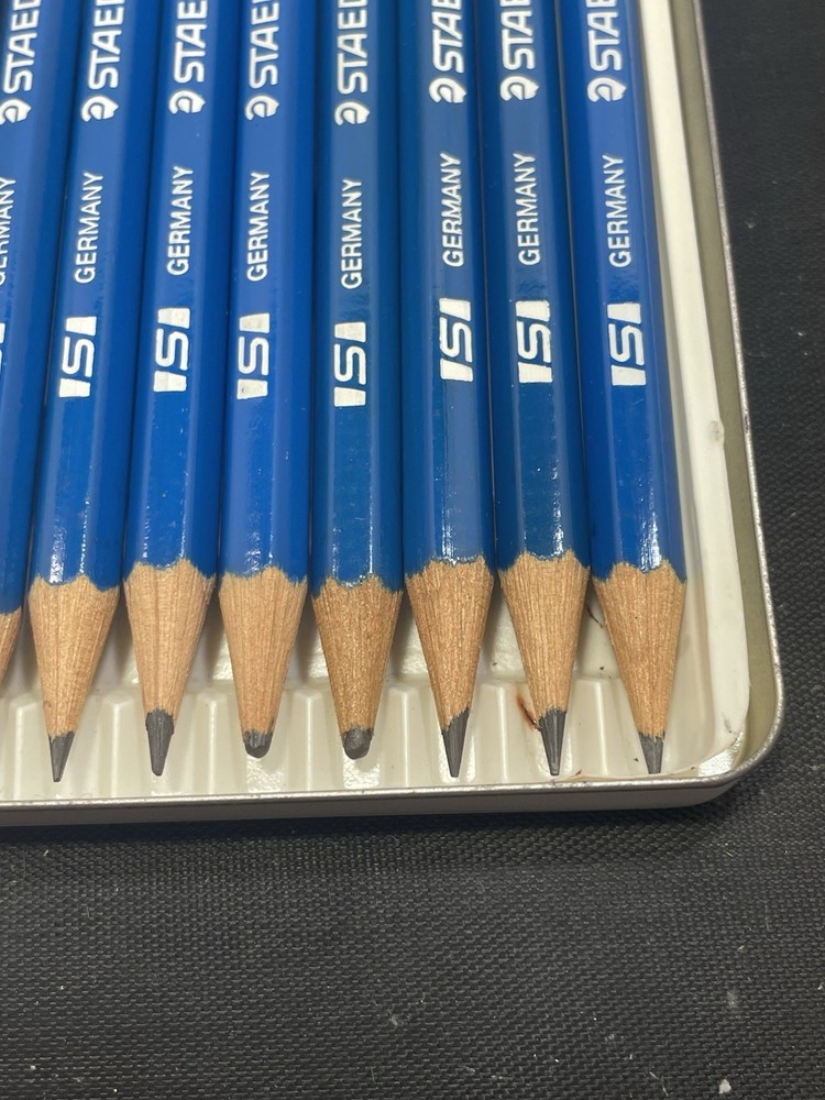 Staedtler Mars Lumograph 12 Pencil Design/Drafting Set