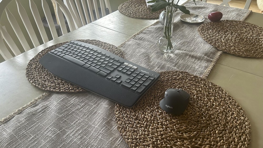 M720 Mouse & K580 Bundle, also sold separately, Bluetooth, USB, Logitech flow