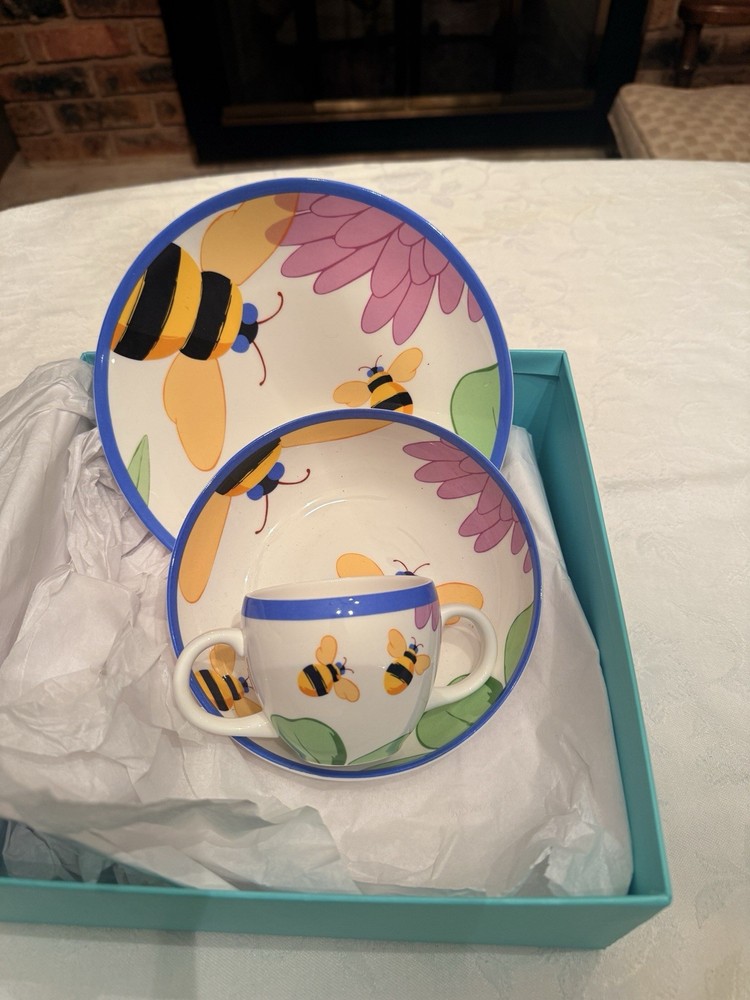 ✨ Tiffany & Co. “Buzz Buzz” Infant Dinner Set – 3-Piece with Original Box