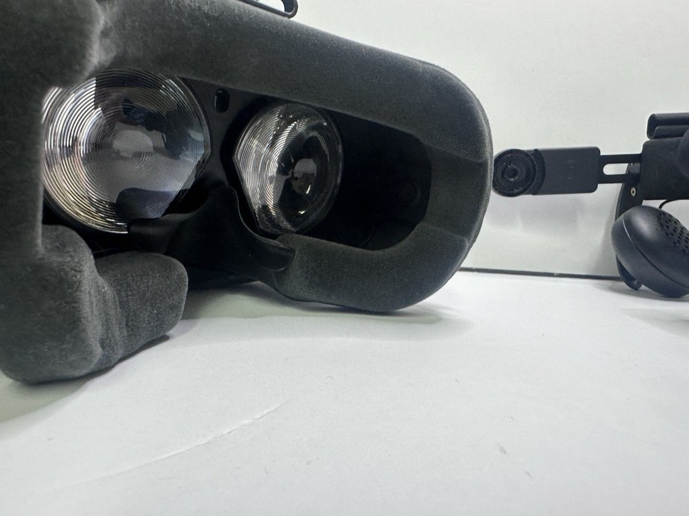 HTC Vive Virtual Reality Replacement Headset only with Deluxe Audio Strap Option