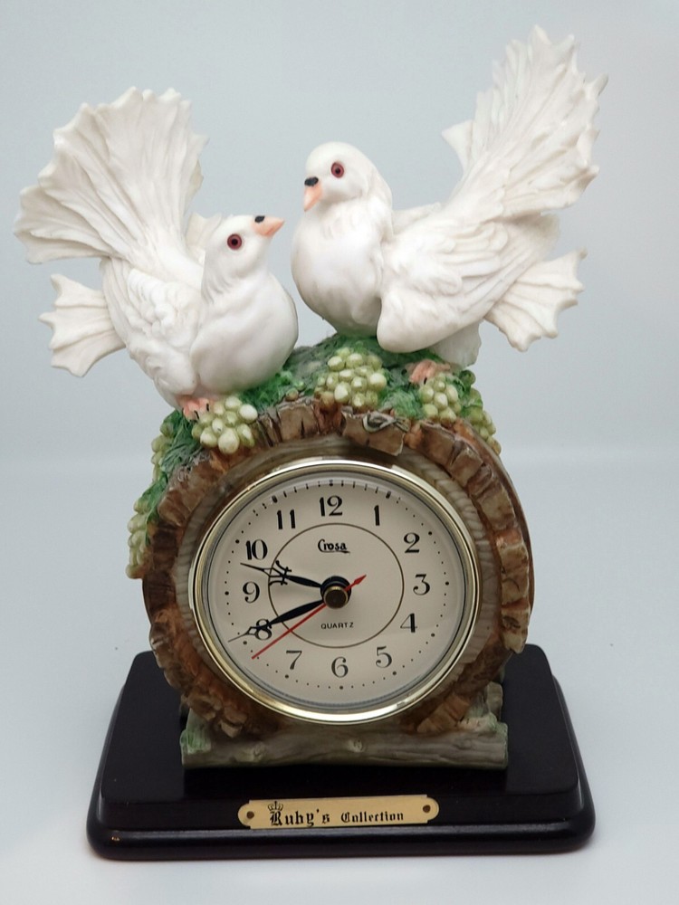 Beautiful Doves Clock. Ruby's Collection. Perfect Condition!