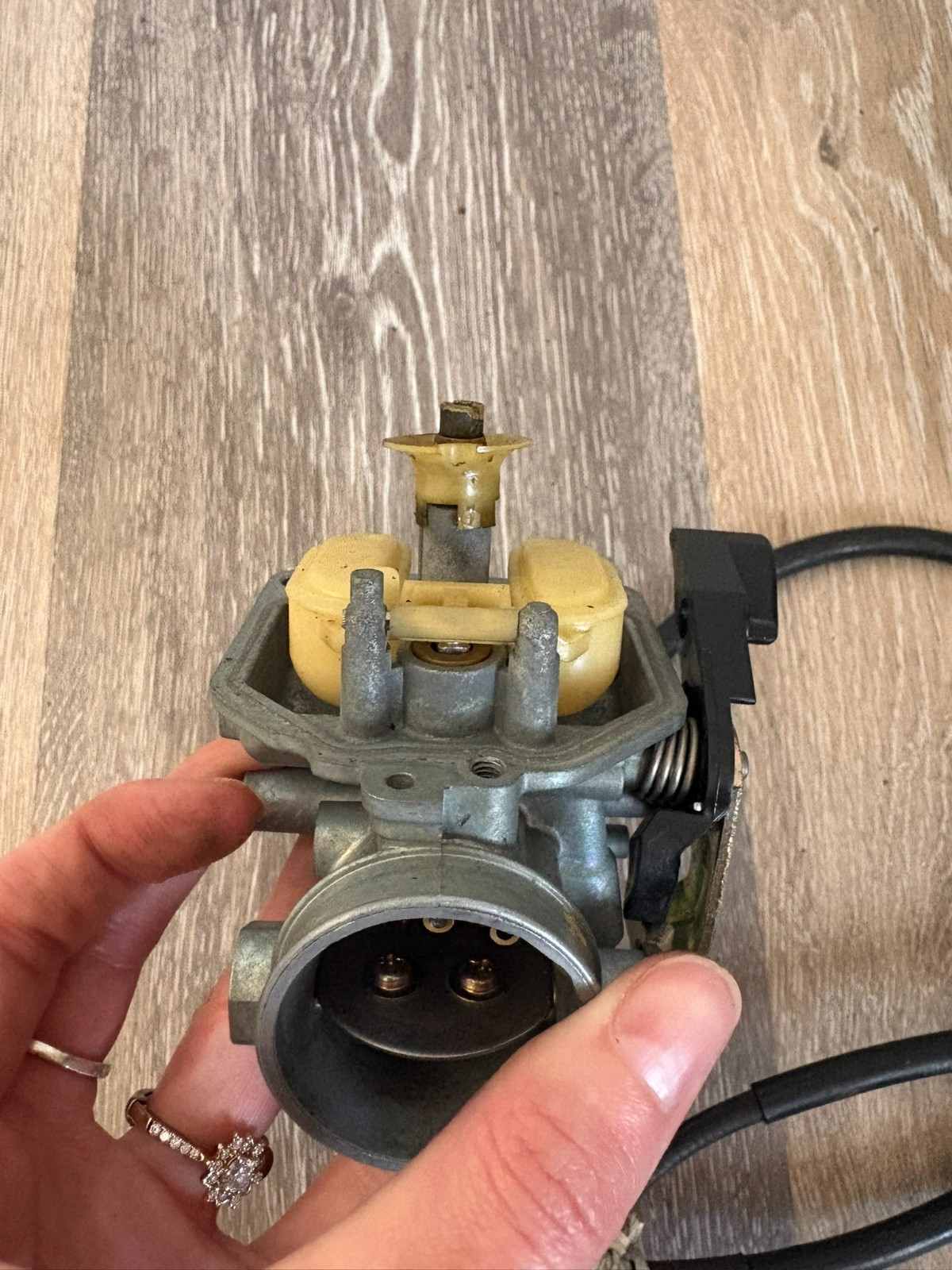 Used OEM Honda Keihin Carburetor Fuel Throttle Assembly 16100-HN6-003 DB7