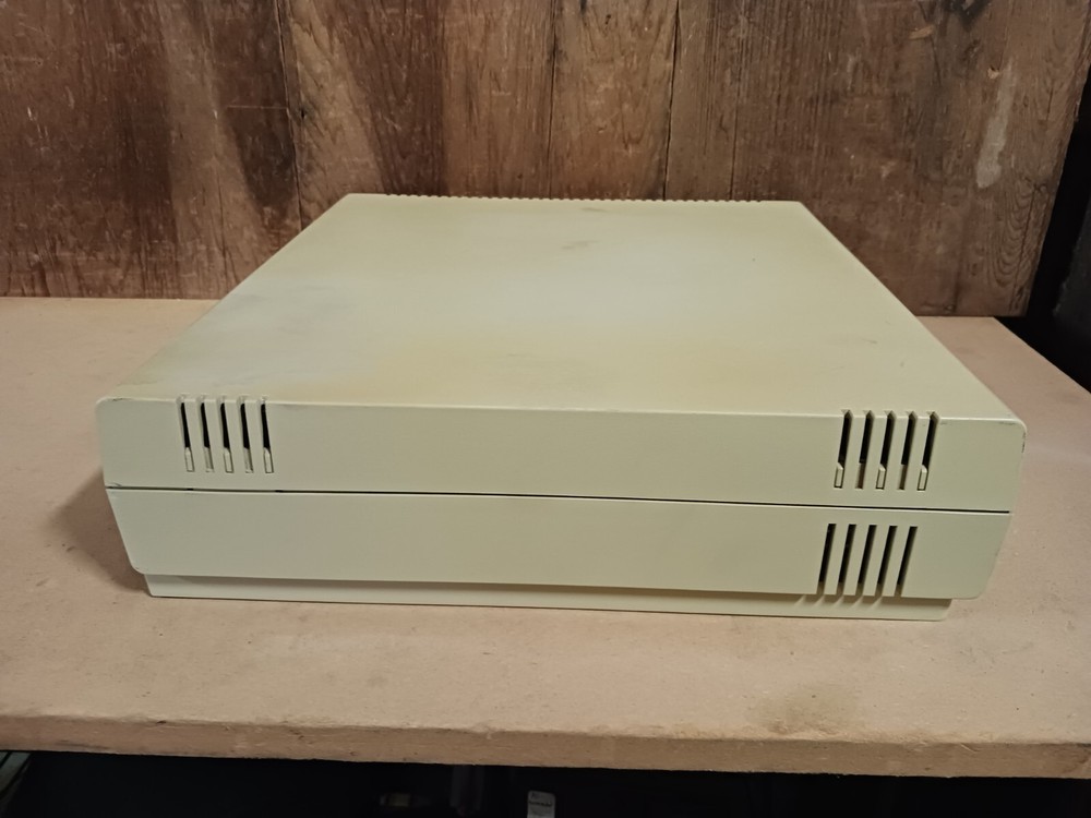 Wang Office Assistant, 80186-based, 512K Memory, (2) 5.25" Floppy Disk Drive