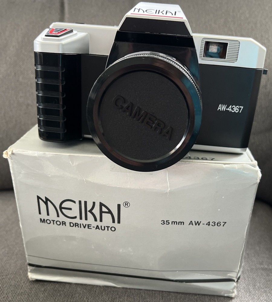 MEIKAI Camera AW-4367 Point & Shoot 35mm NEW/OPEN BOX Case/Strap ++