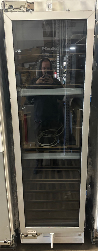 Miele MasterCool Series 24" Panel-Ready Smart Wine Column - KWT2671VIS