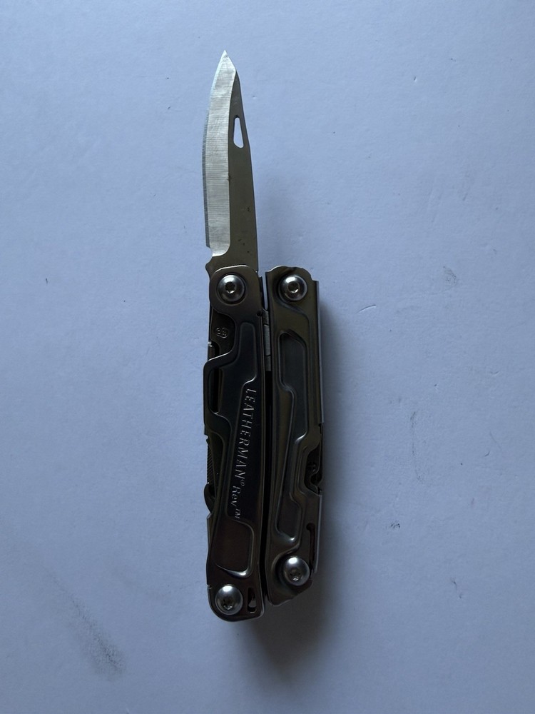 Leatherman multi-tool: Rev Good Condition - FREE SHIPPING