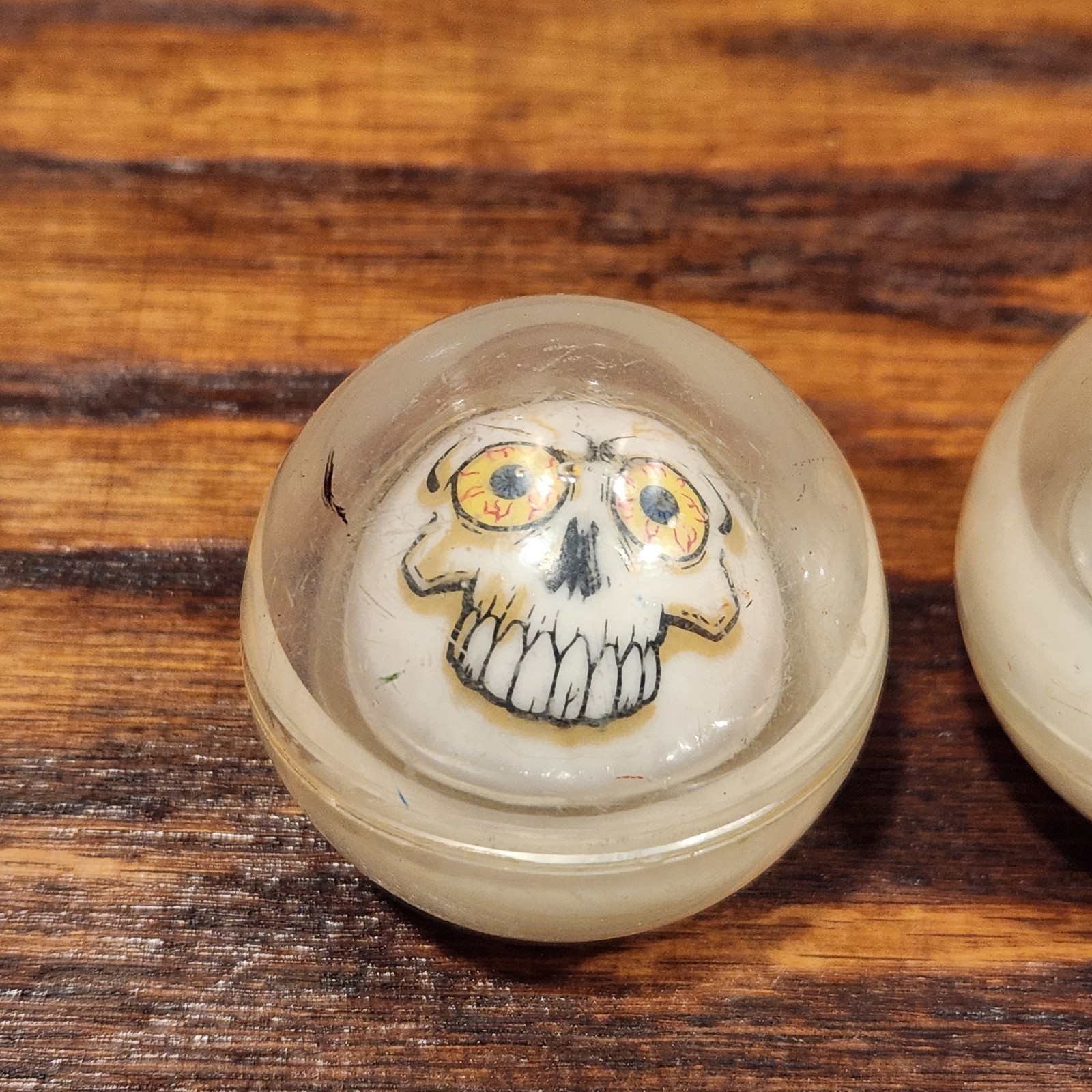 2 Vintage Skull Skeleton Water 2" Ball Retro Floating Rolling Toy 1980’s 90’s