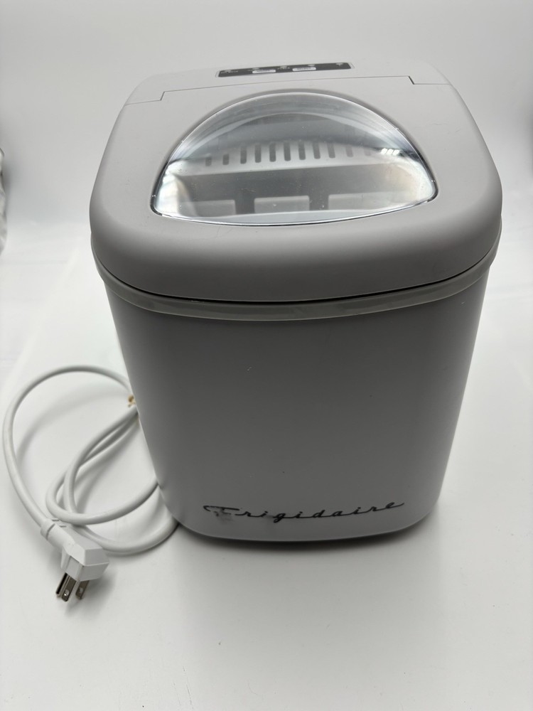 Frigidaire 26 lb Retro Bullet Ice Maker, Silver, EFIC128