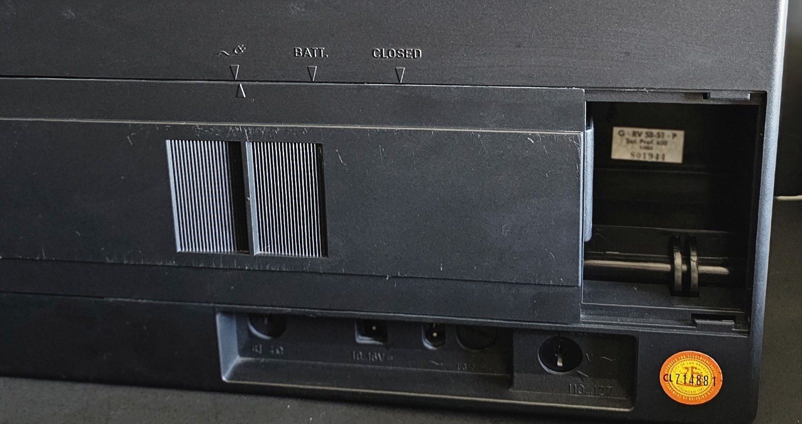 Grundig Satellit Professional 650 LW,MW,SW,FM