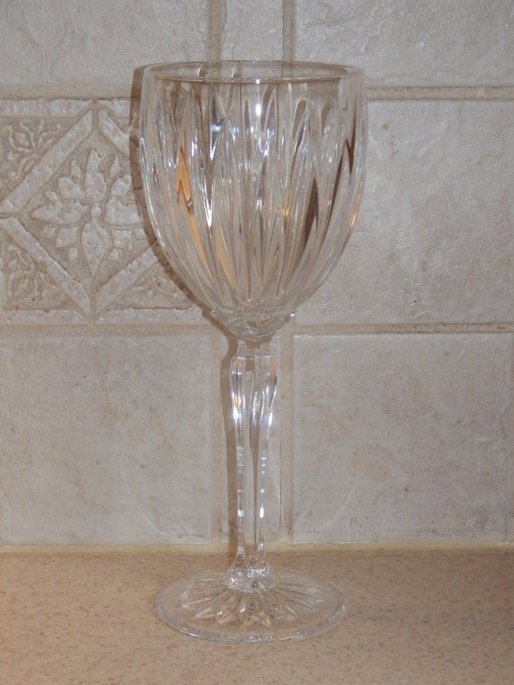 CRIS D' ARQUES GLASSWARE CLASSIC PATTERN WATER GOBLET 8 1/2"