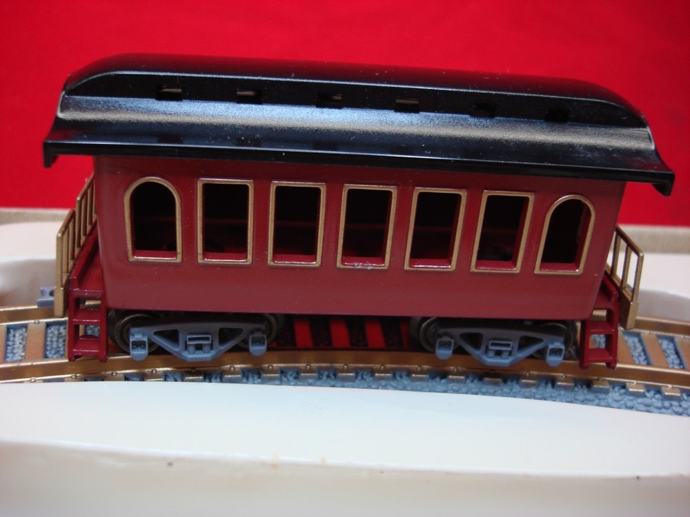 DESKTOP LOCOMOTIVE TRAIN SET - FELDSTEIN & ASSOC. - COMPLETE & GREAT CONDITION