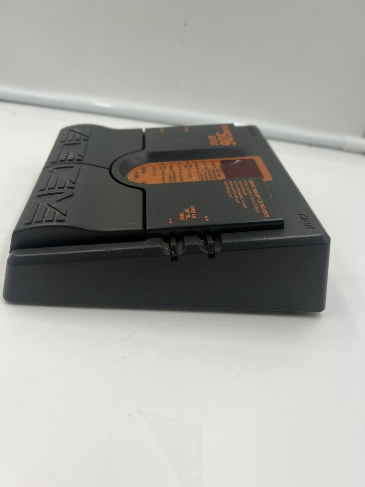 Zoom 506 Bass Multi Effects Processor Guitar Effect Pedal.