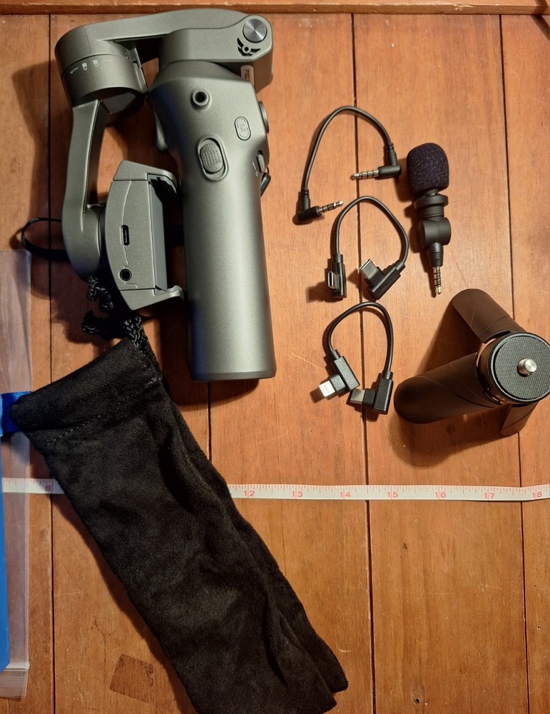 Benro 3-Axis Stabilizer for Smartphones / Microphone / Lightweight Durable