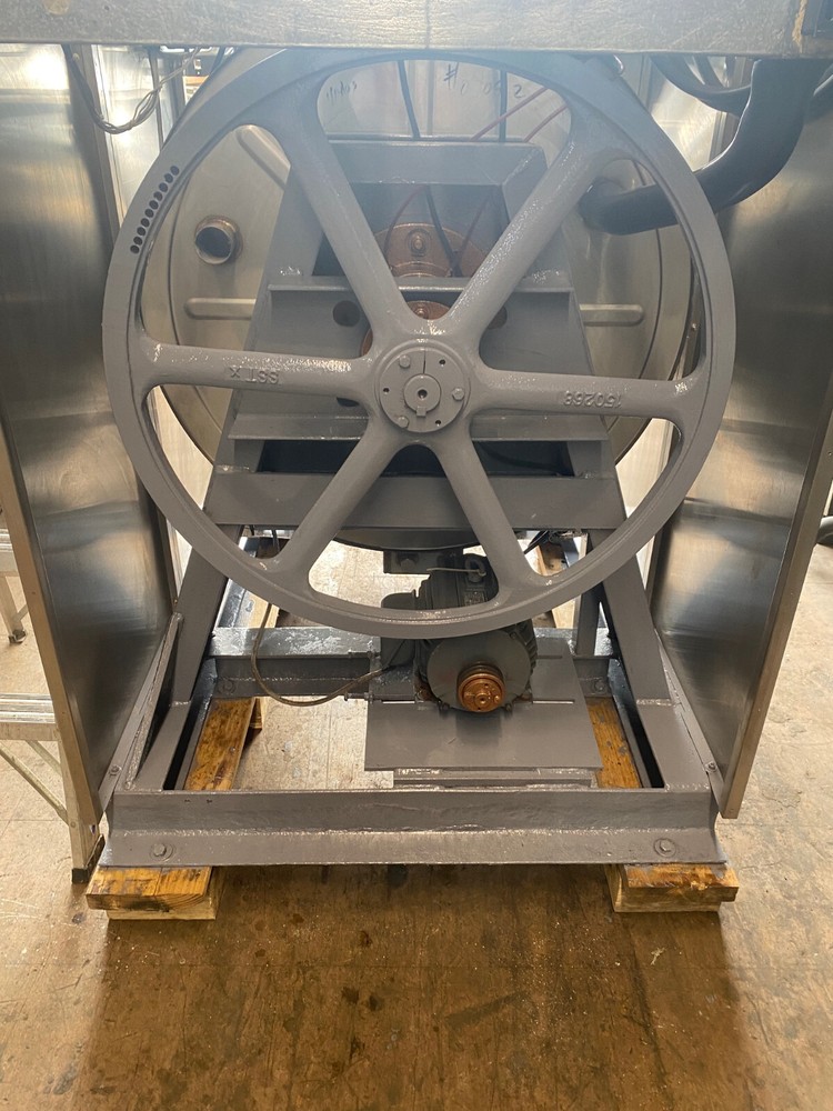 Laundromat Speedqueen 40lb washer 3 phase. (REFURBISHED)