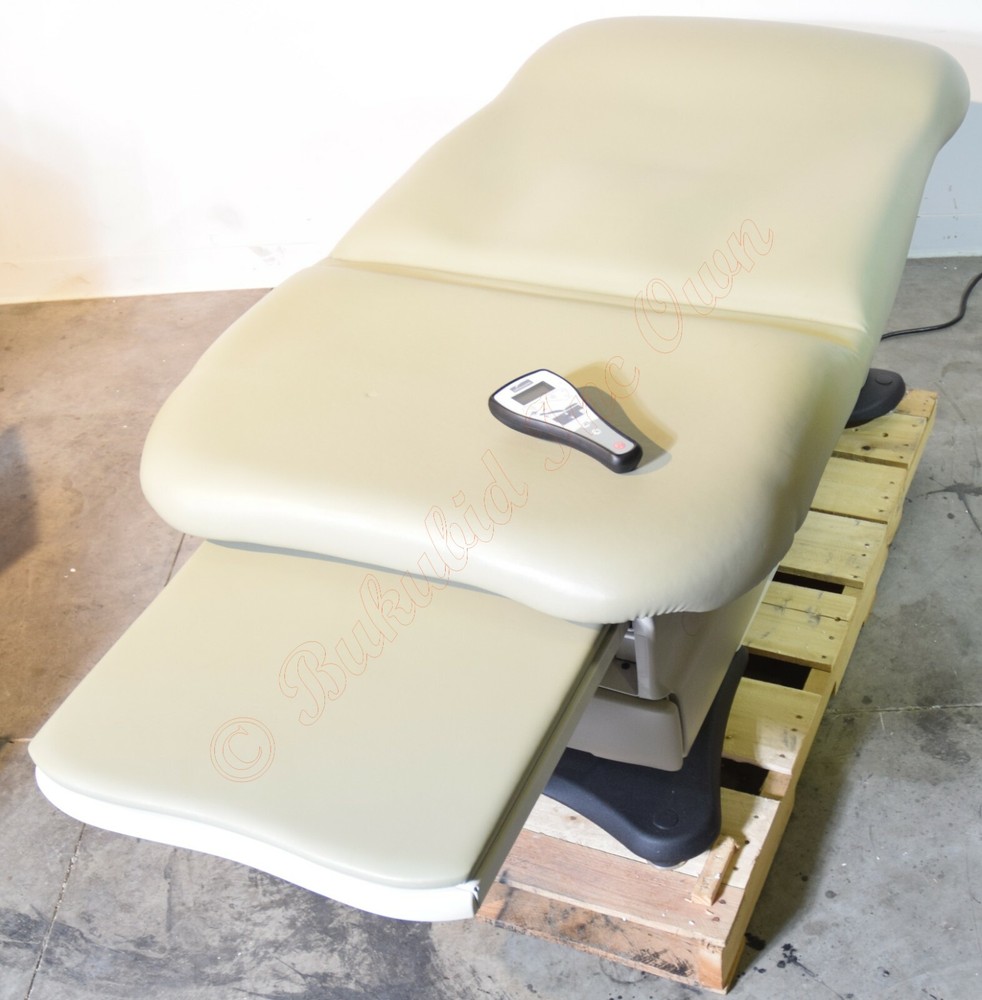 Midmark 625-004 Barrier Free Exam Table, Wireless Footswitch & Hand Control 2012