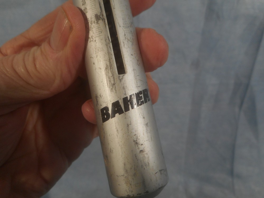 Baker Fishing Gaff and Scale - 25 lb. Scale