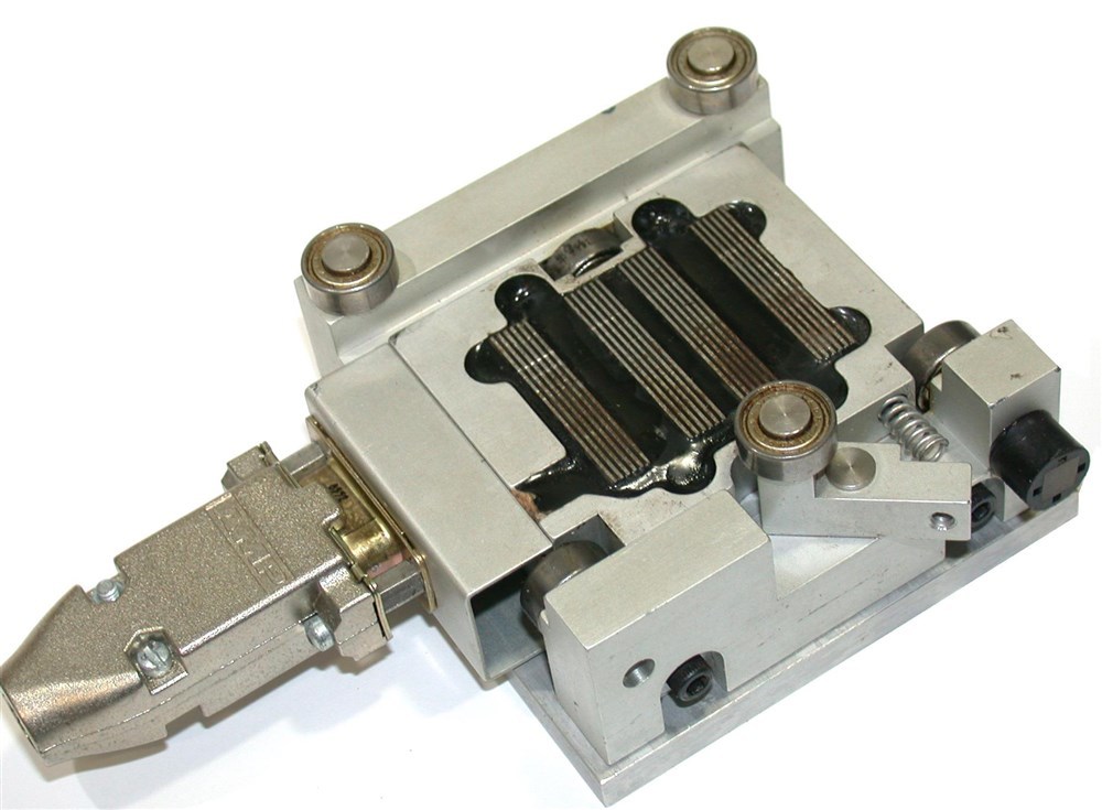 XYNETICS 7100B W/ COMPUMOTOR STEPPER LM-F5A-P13A