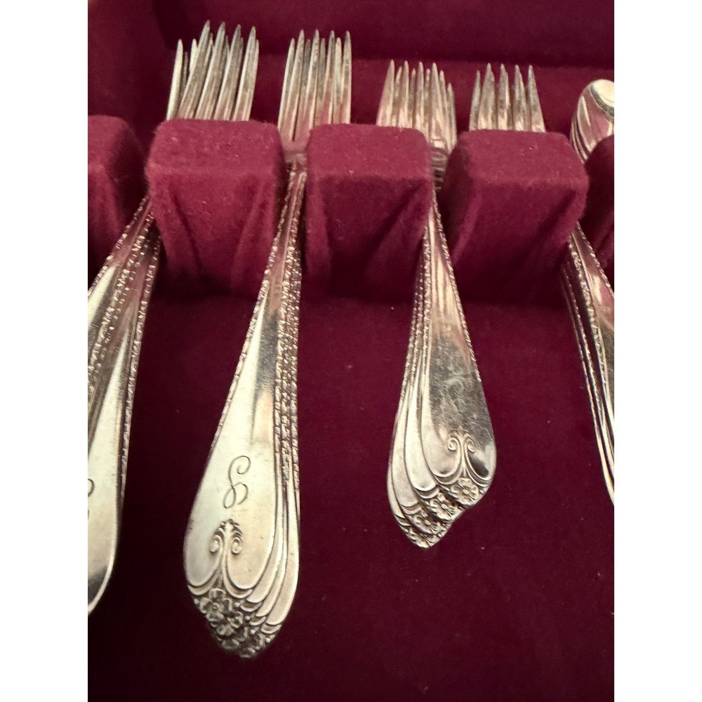 Wm Rogers & Sons Exquisite Silverplate Flatware Complete Service for 8 Monogram