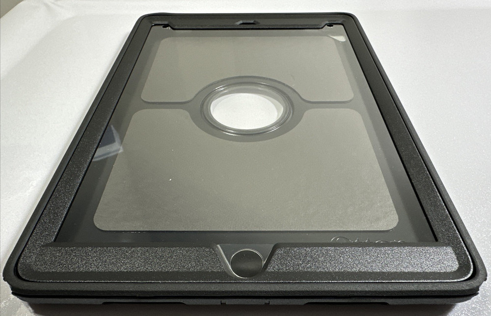 OtterBox Defender Rugged Case Apple iPad Pro 9.7” - Black