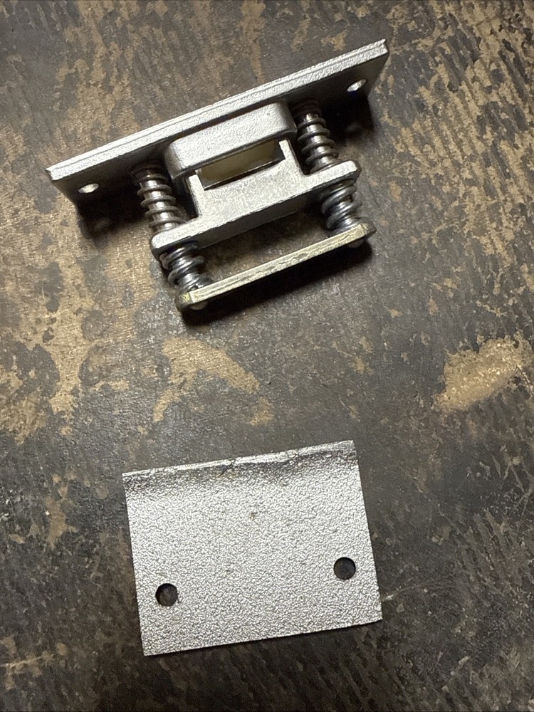Glynn-Johnson Ives RL30 Roller Latch