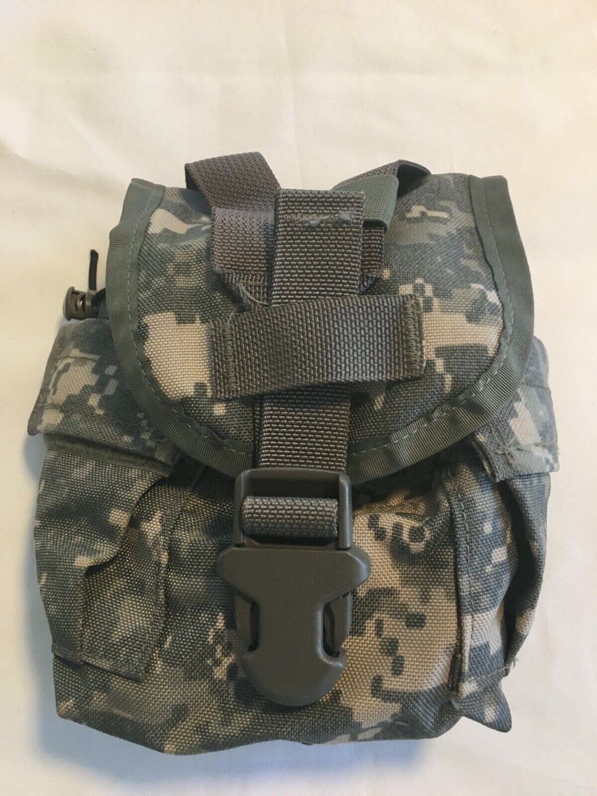 Canteen Cover Pouch Molle ACU NSN 8465-01-525-0585 USGI EXCELLENT CONDITION