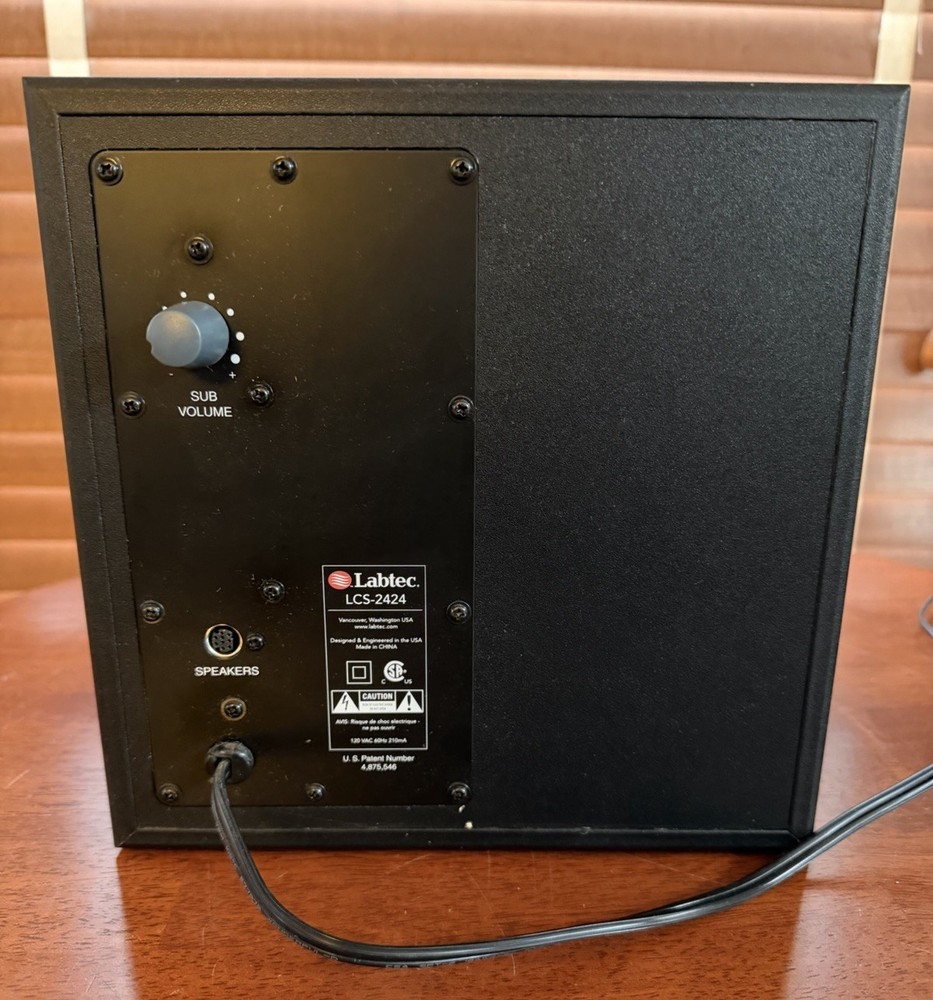 Labtec LCS-2424 Vintage Multimedia Stereo Computer Speakers System
