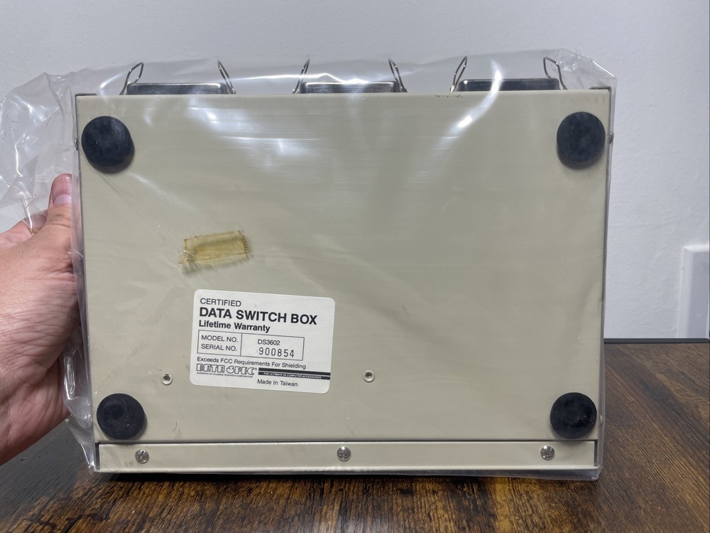 DATA SPEC DATA SWITCH BOX MODEL DS3602 - NEW OLD STOCK