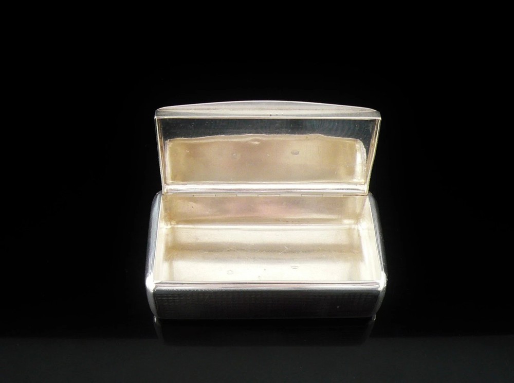 Austria Hungarian Solid Silver Snuff Box, Prague c.1880