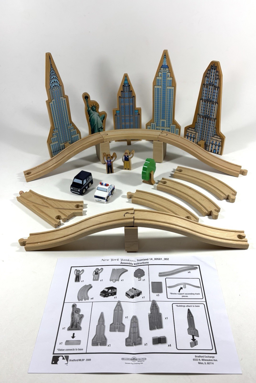 The Bradford Exchange Wooden Playset New York Yankees Skyline Set 22 PCS