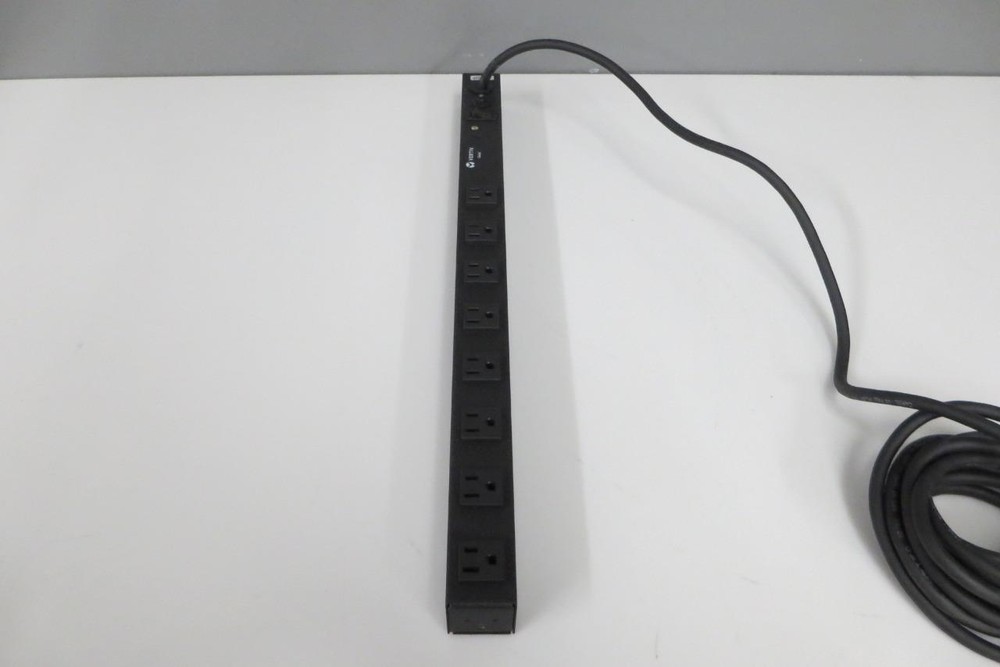 Vertiv Geist Basic Horizontal Rack-Mount Power Strips 8-Outlet strip