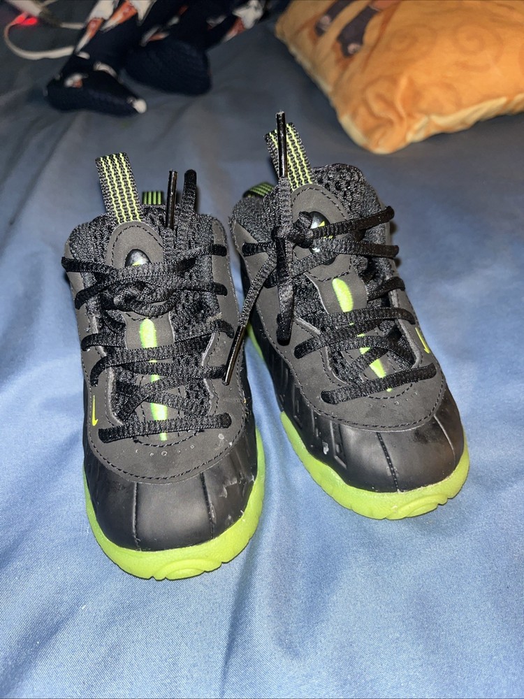green & black foam posits