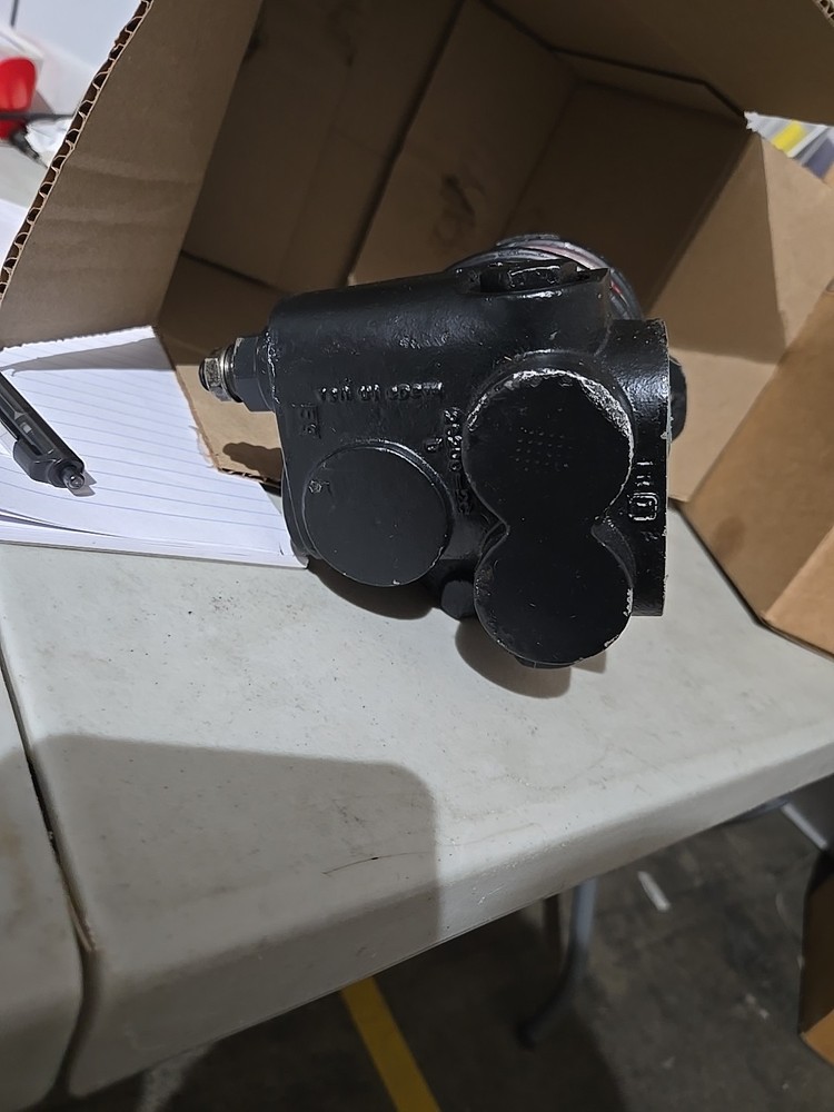 EATON PUMP Model: 35380 SERIAL # D000125DB