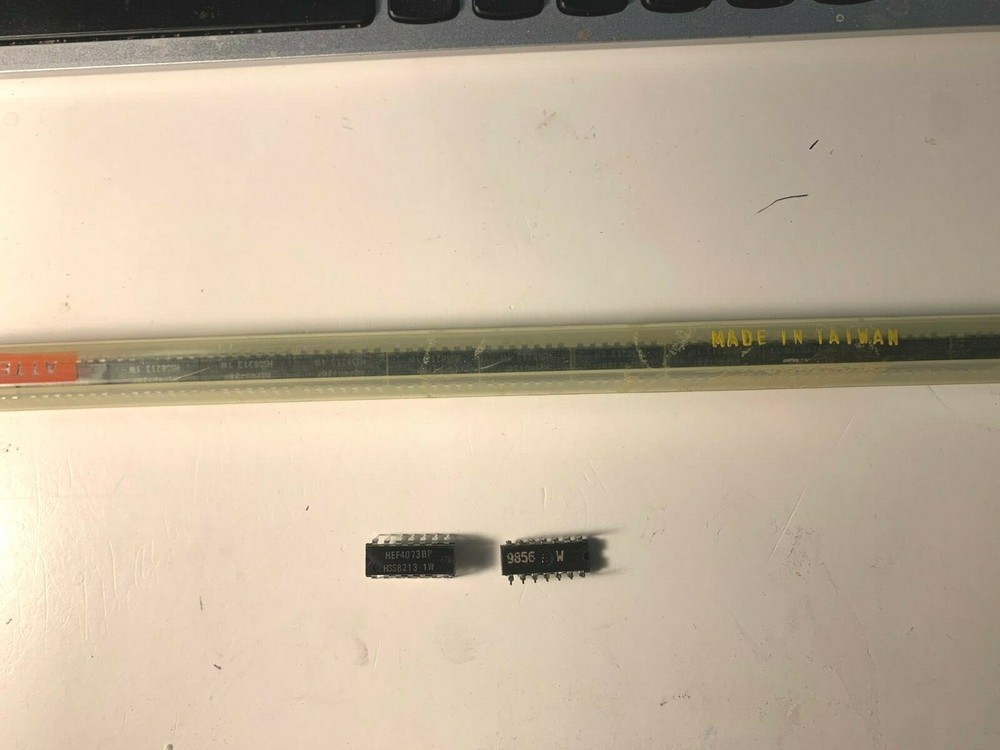 HEF4073BP IC, TRIPLE 3-INPUT AND GATE, PLASTIC, DIP-14.