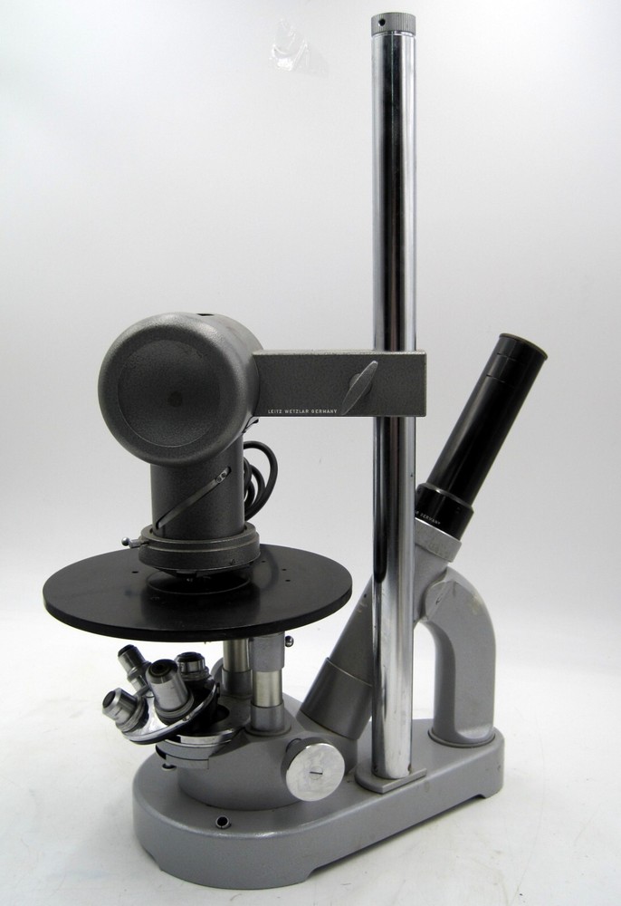 Vintage Ernst Leitz Wetzlar Germany Inverted Microscope w/4 Objectives