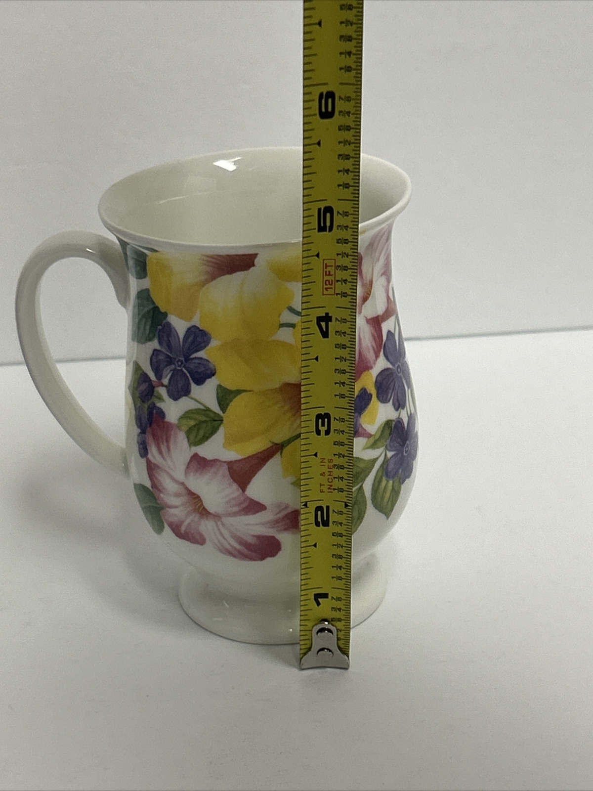 2 WREN china MUGS Mayflower Floral England Queen Elizabeth SHIP QE2 Tea Coffee