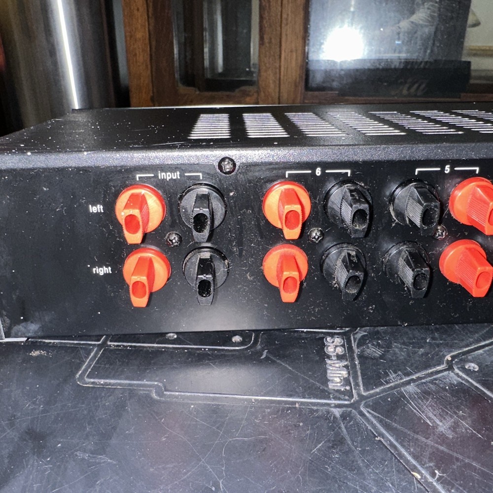 ADCOM GFS-6 Speaker Selector