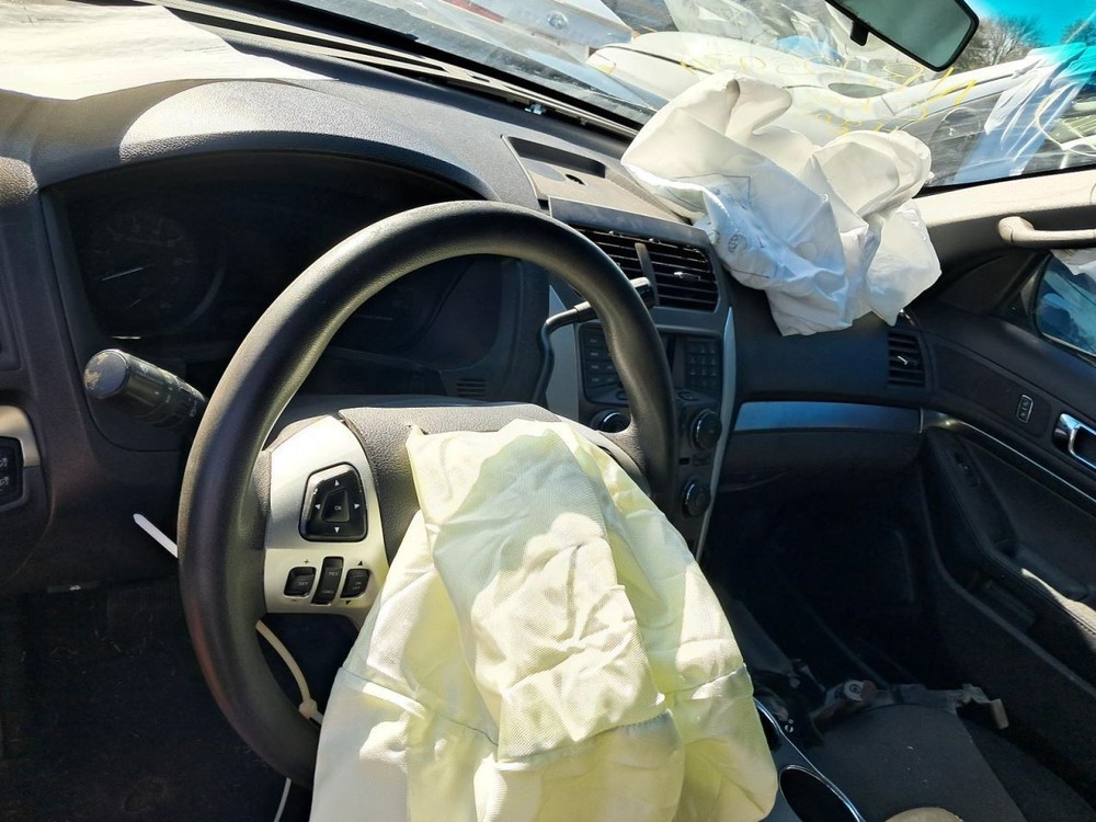 Fuse Box Engine Fits 14-15 EXPLORER 4854389