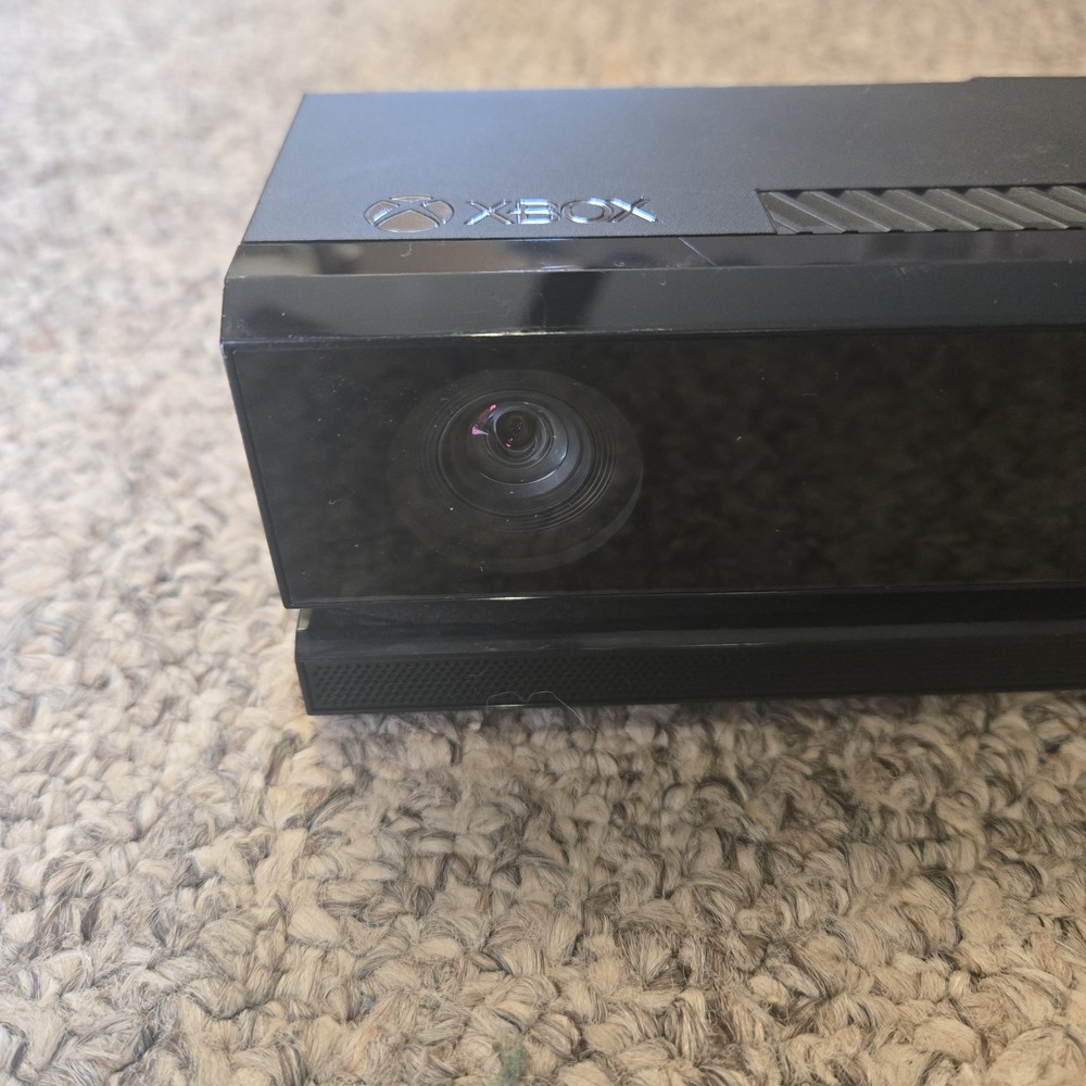 Microsoft Xbox One Model 1520 Kinect Motion Sensor Black Works!
